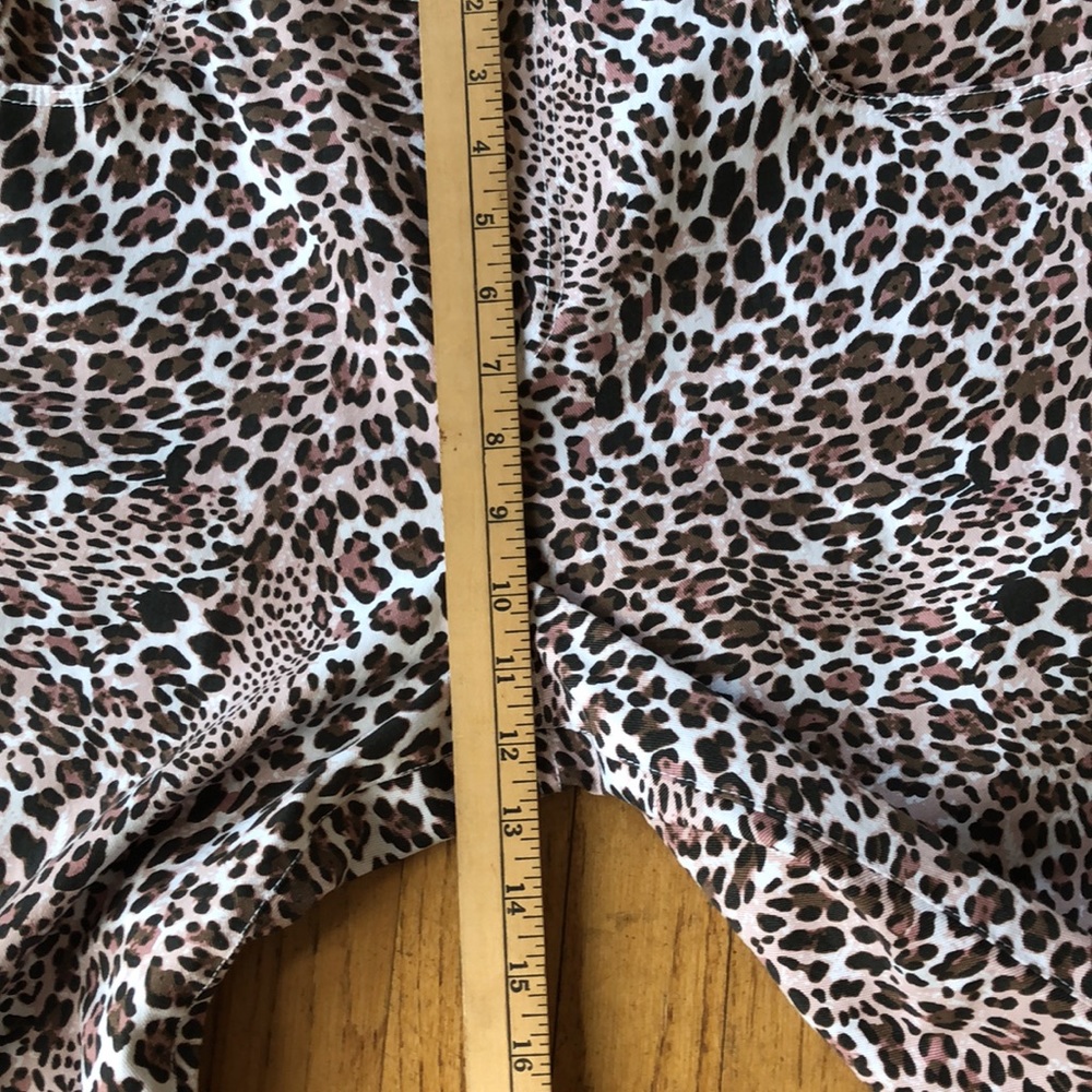Tyler BOE Cheetah Print Jeans Woman’s Size 14 NWOT - Picture 8 of 9